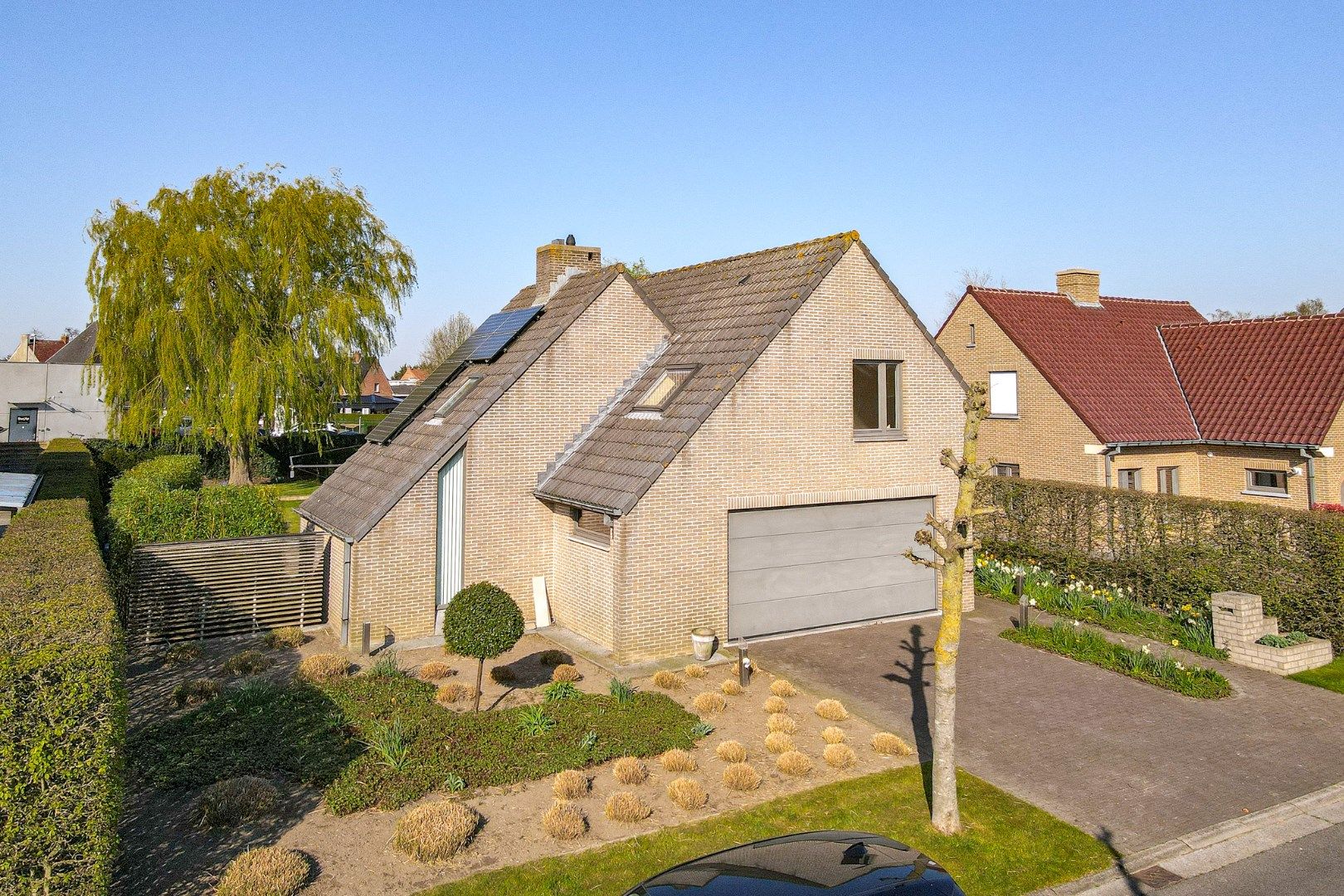 Instapklare villa met 4 slaapkamers op 815 m² in rustige woonwijk te Gistel foto {{pictureIndex}}