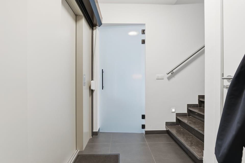 PENTHOUSE MET UNIEK DAKTERRAS, SAUNA EN STAANPLAATS IN HARTJE SINT-TRUIDEN foto 33