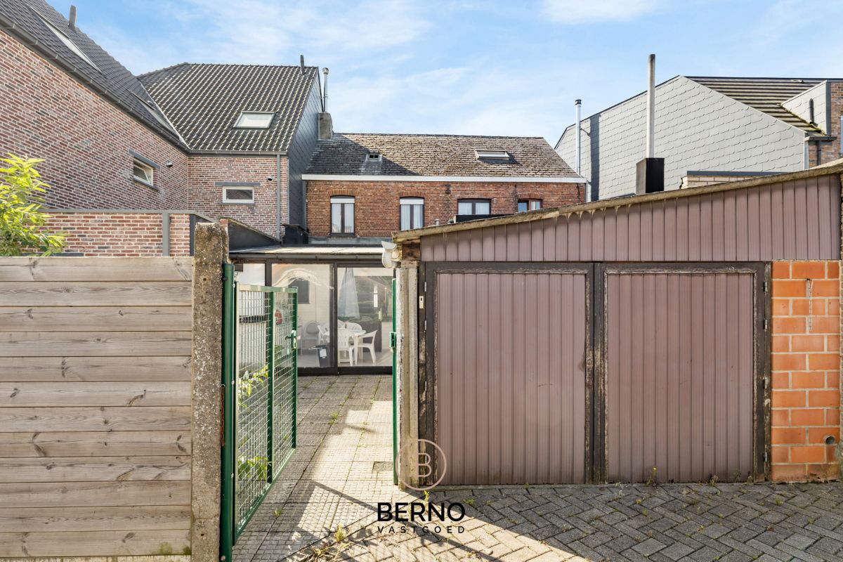 Rijwoning met uitrit achteraan foto 13