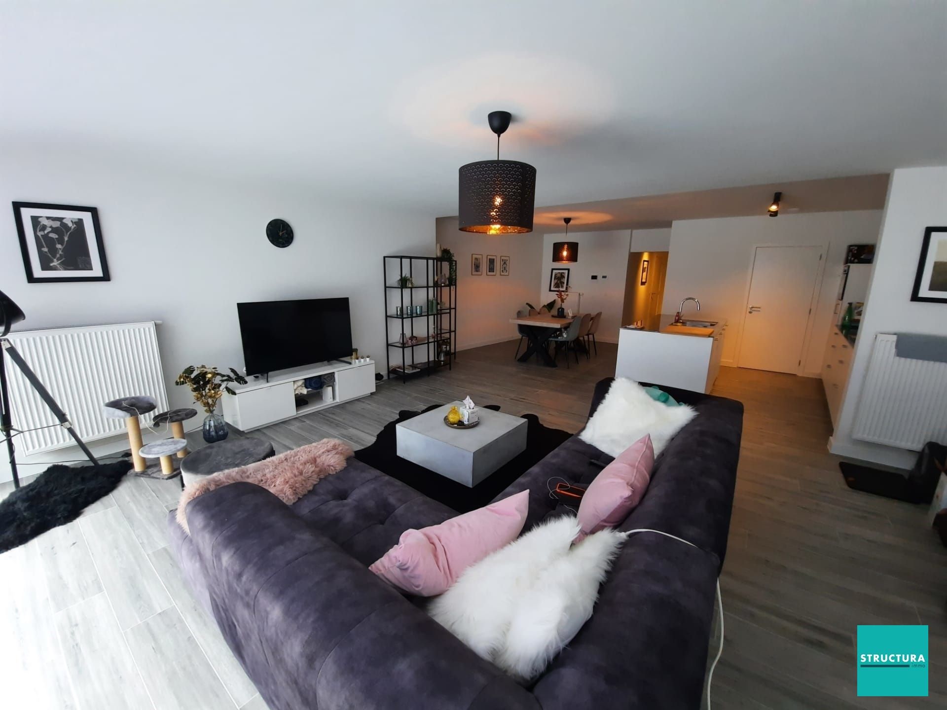  Gelijkvloers appartement te huur met ruim terras foto 2