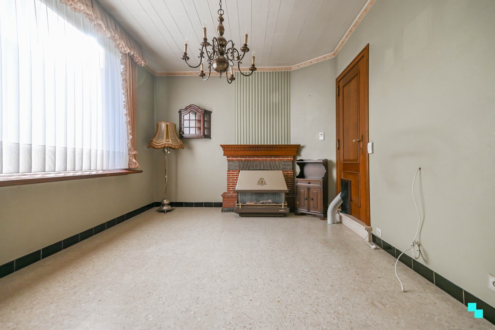 Knusse rijwoning nabij centrum Izegem foto 10