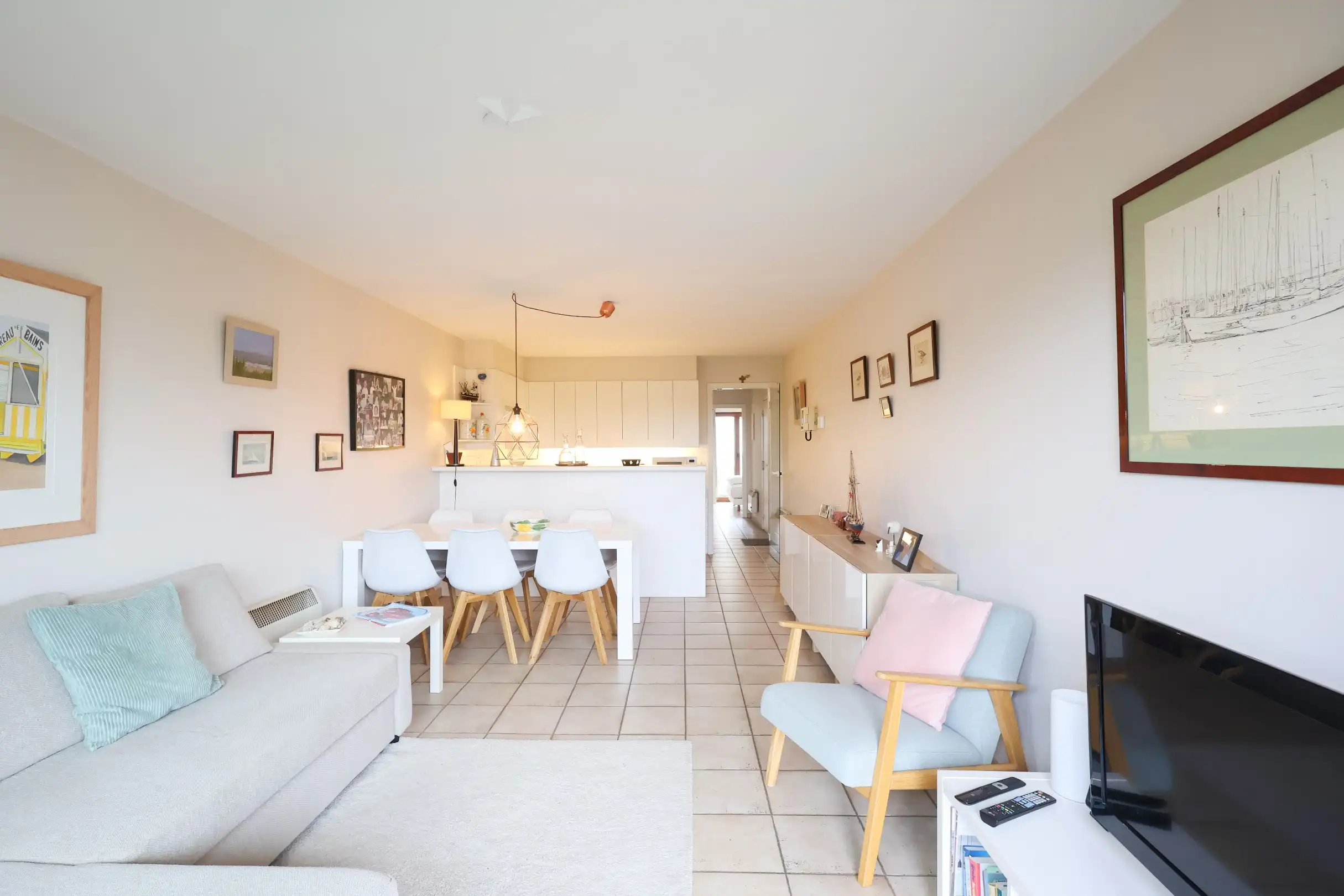 Instapklaar gelijkvloers appartement op wandelafstand van de Zeedijk en het strand! foto 7