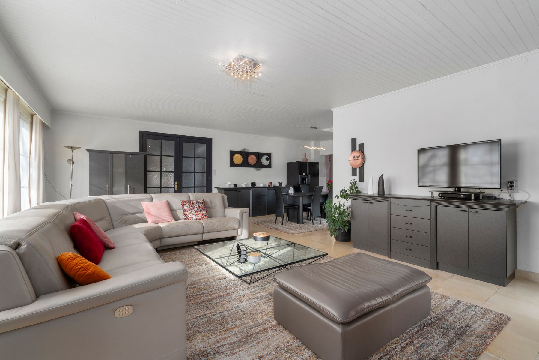 Instapklare woning met 4 slaapkamers te Oordegem foto 3