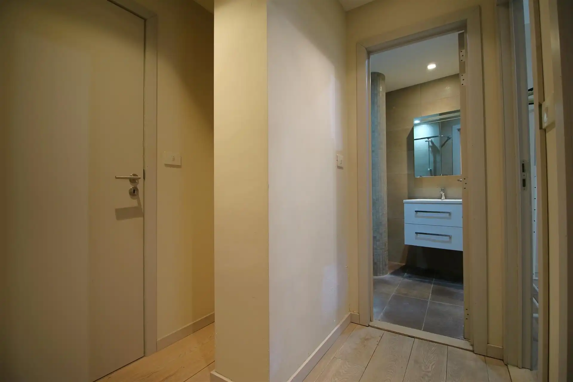 Ruim appt 3 slpk in hartje Brussel foto 15