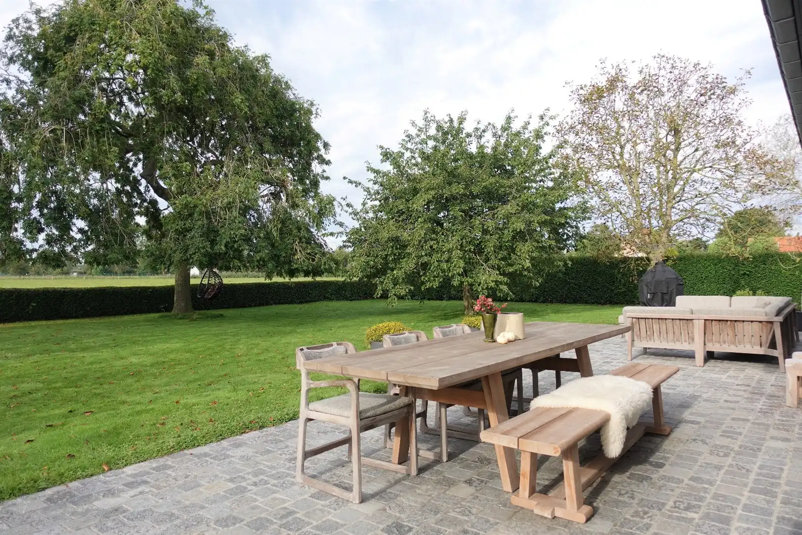 Prachtige karaktervolle villa op groot perceel nabij invalswegen foto 22