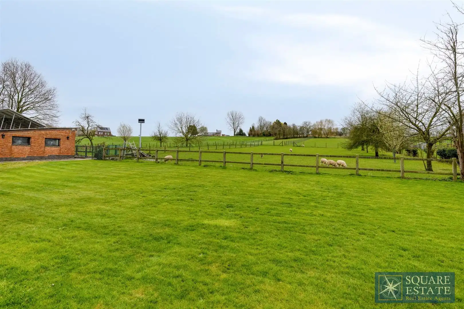 Charmant huis op een perceel van 1,17 hectare, met stal foto 22