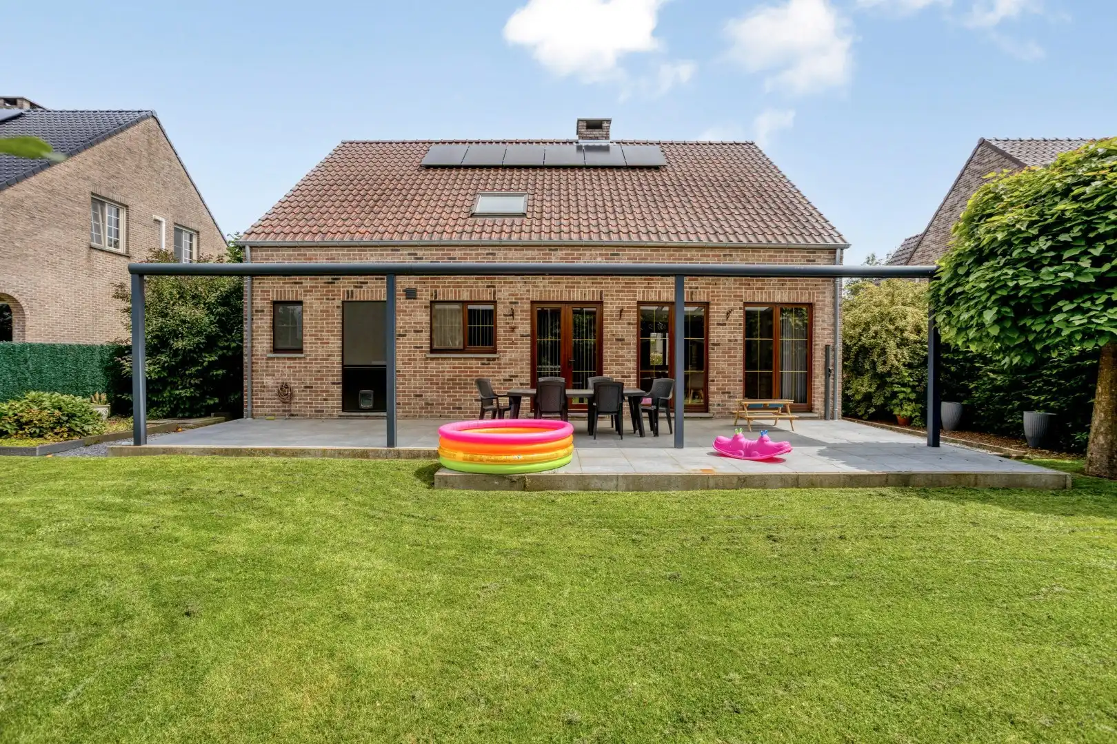 Instapklare vrijstaande woning in rustige woonbuurt nabij het centrum van Tongeren foto 2