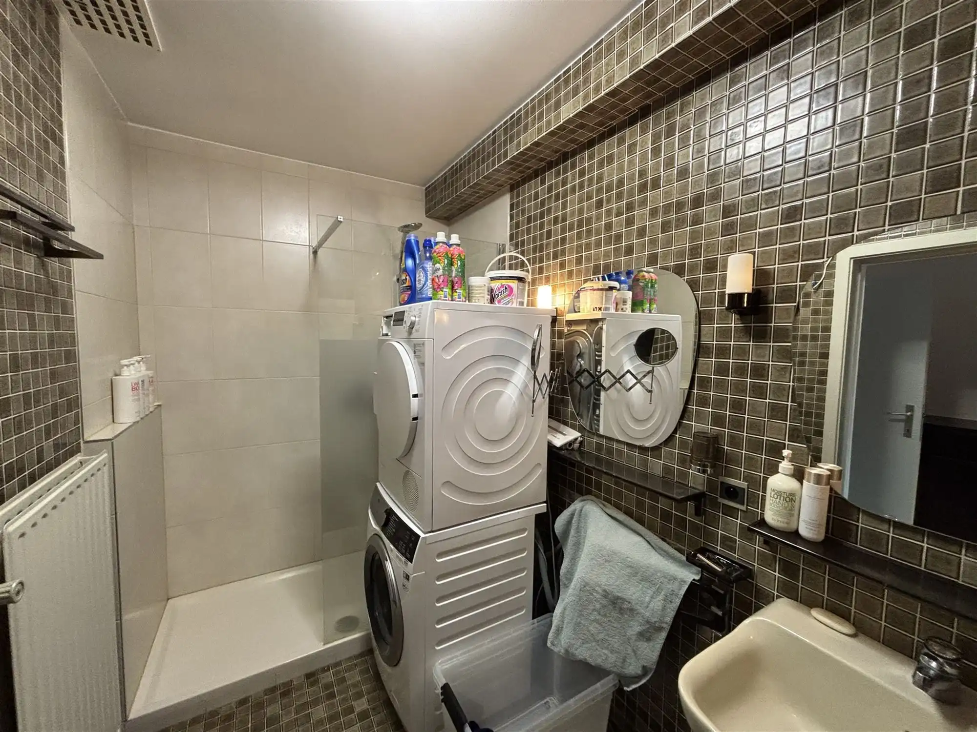 Zeer ruim appartement in centrum Edegem te huur foto 17