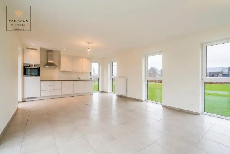 Nieuwbouwwoning met 3 slaapkamers foto 2