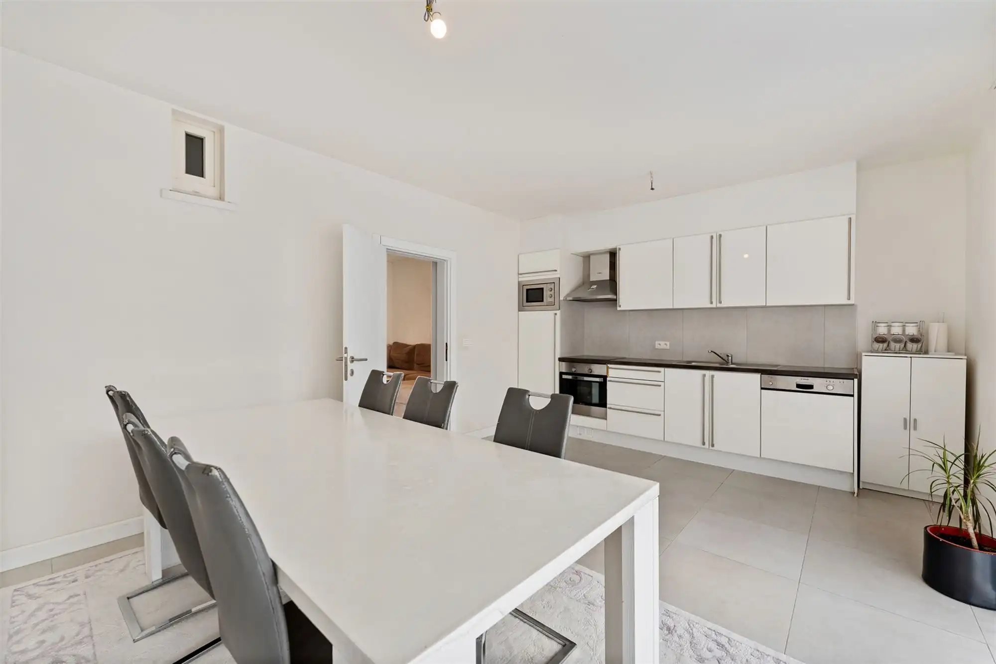 KNAPPE WONING (198M²) MET 3 SLAAPKAMERS + RUIME ZOLDER TE BEVERLO foto 6