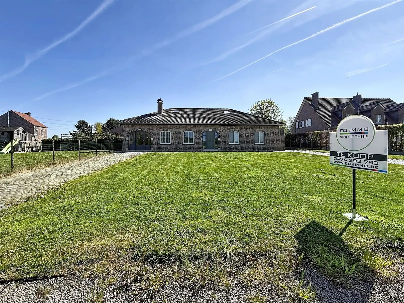 Ruime open bebouwing, 4 slpks, bureau, 14a 01ca foto 2