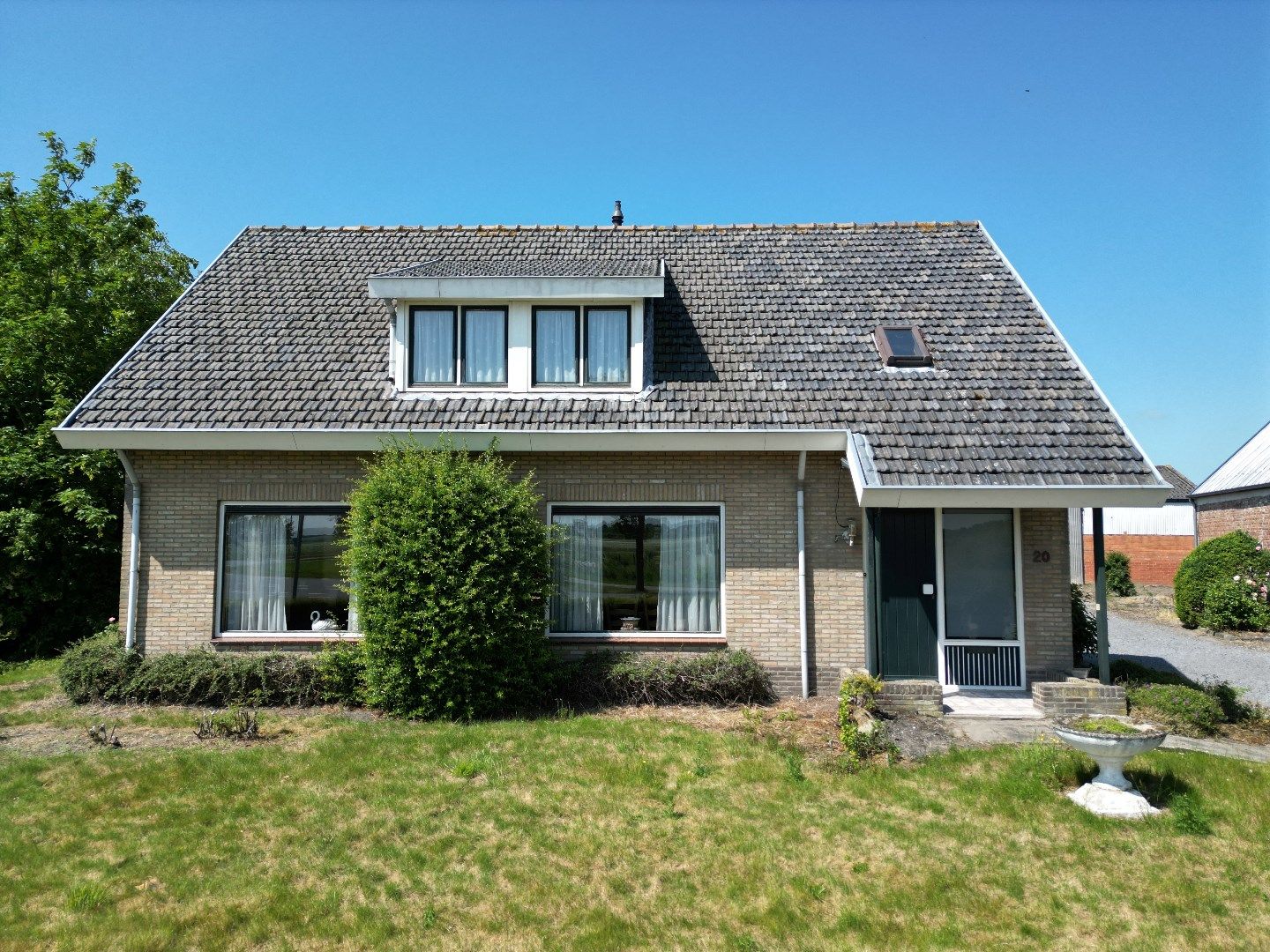 Landelijk wonen met grote schuren foto 5