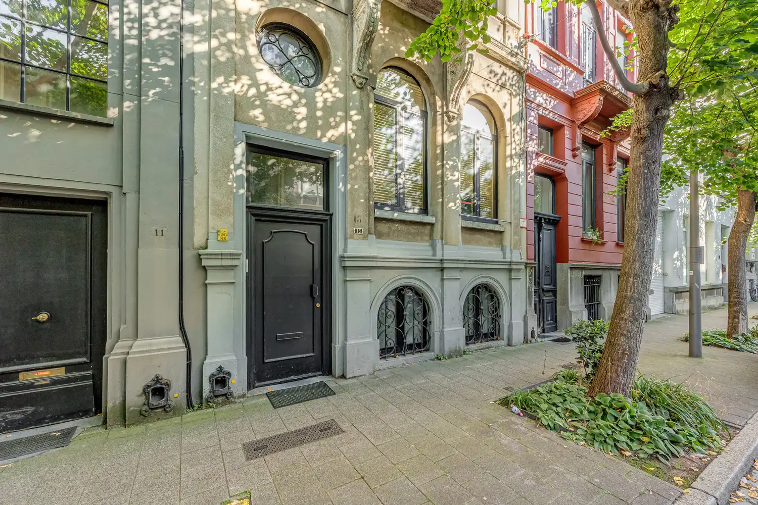 LICHTRIJK EN KARAKTERVOL APPARTEMENT MET ZONNEBALKON OP TOPLOCATIE AAN DE MARNIXPLAATS OP 'TZUID foto 3