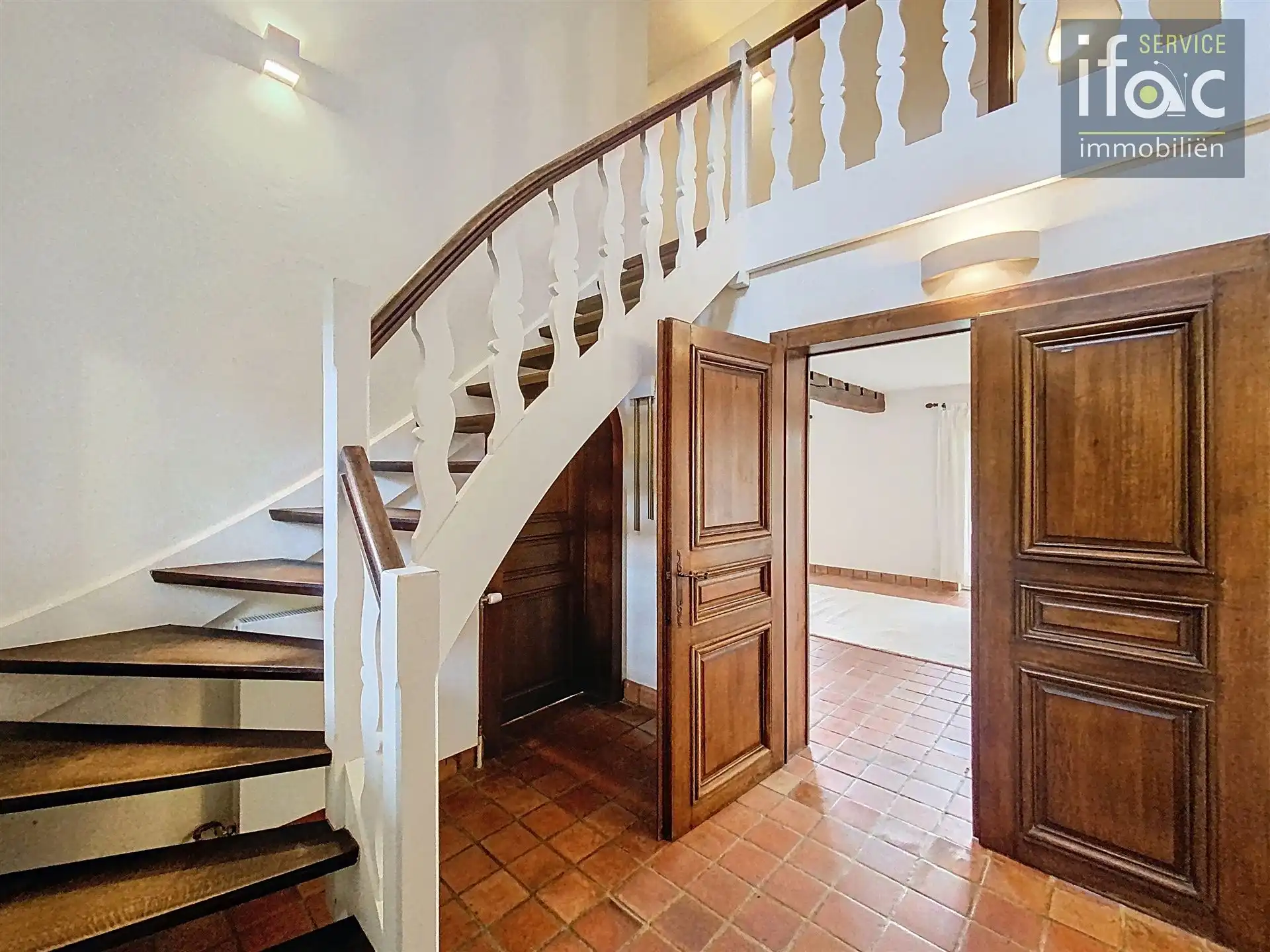 Ruime charmante villa gelegen aan de rand van het zoniënwoud foto 3