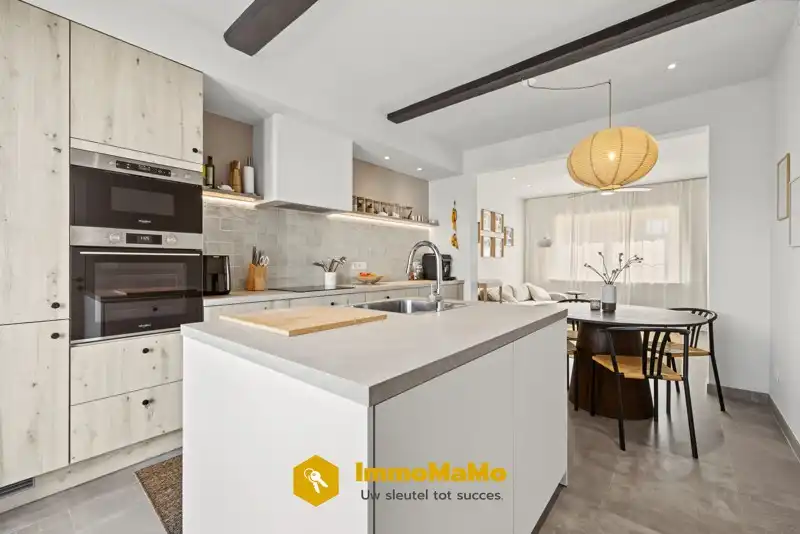 INSTAPKLARE GERENOVEERDE WONING  TE KOOP IN LOCHRISTI (WACHTEBEKE) foto 6
