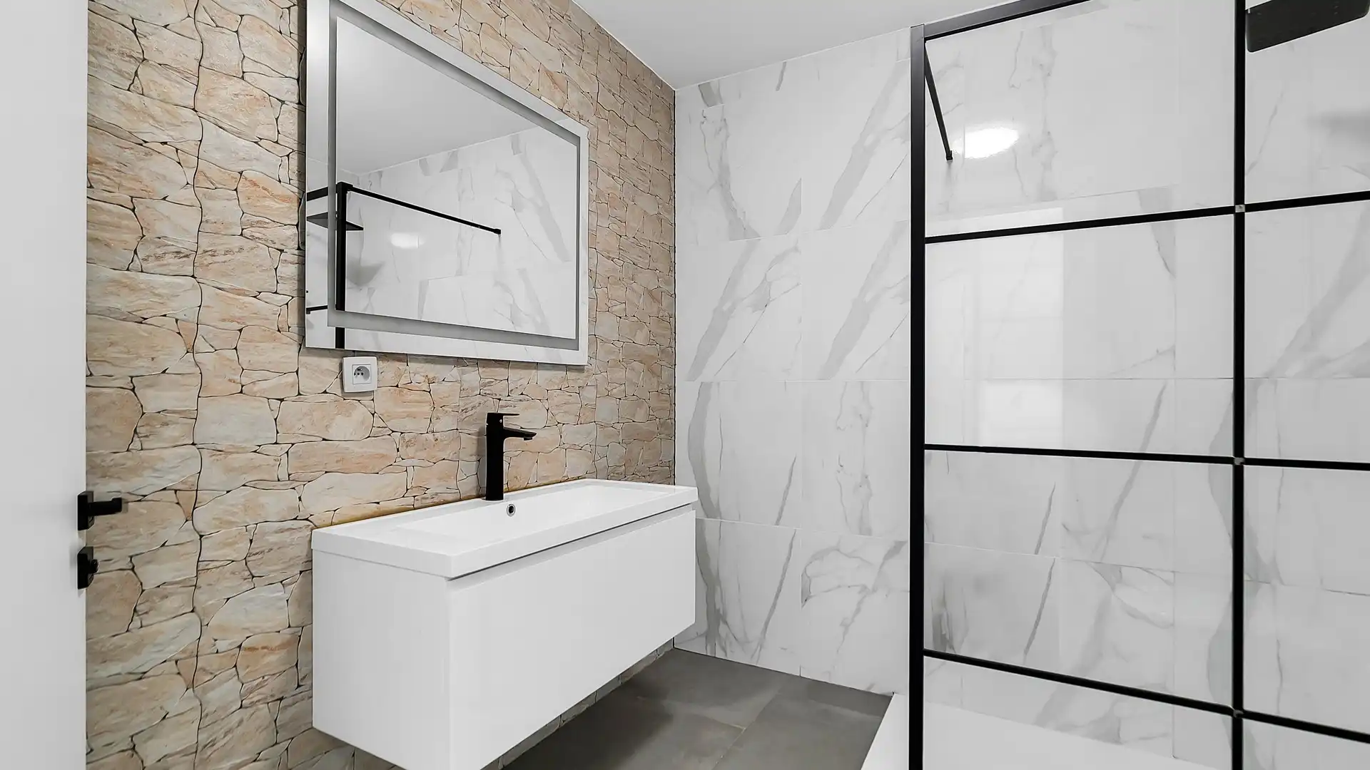 Gelijkvloers appartement met privatieve tuin, volledige onderkelderd en uitzonderlijk gunstig EPC foto 6