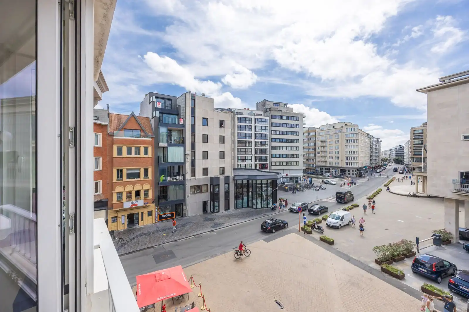 Subliem gerenoveerd appartement met 2 slaapkamers pal aan zee foto 5