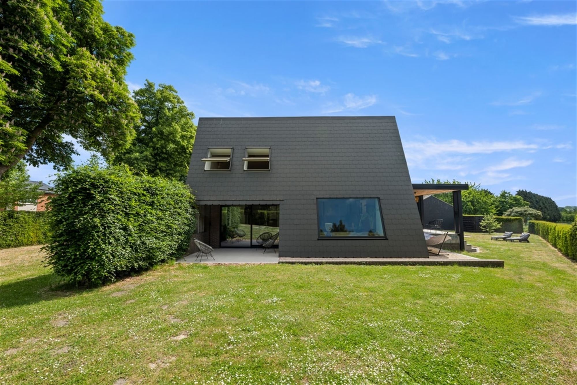 UNIEKE DESIGNWONING MET MODERNE AFWERKING EN STIJVOLLE ARCHITECTUUR foto 8