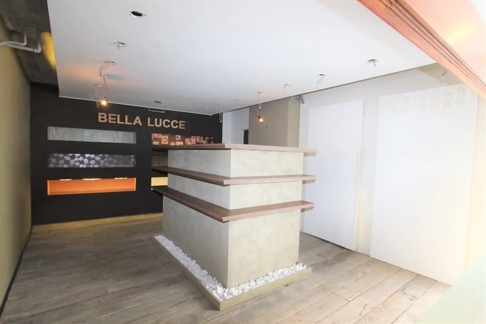 PRACHTIG GELEGEN MODERNE HANDELSWONING foto 5