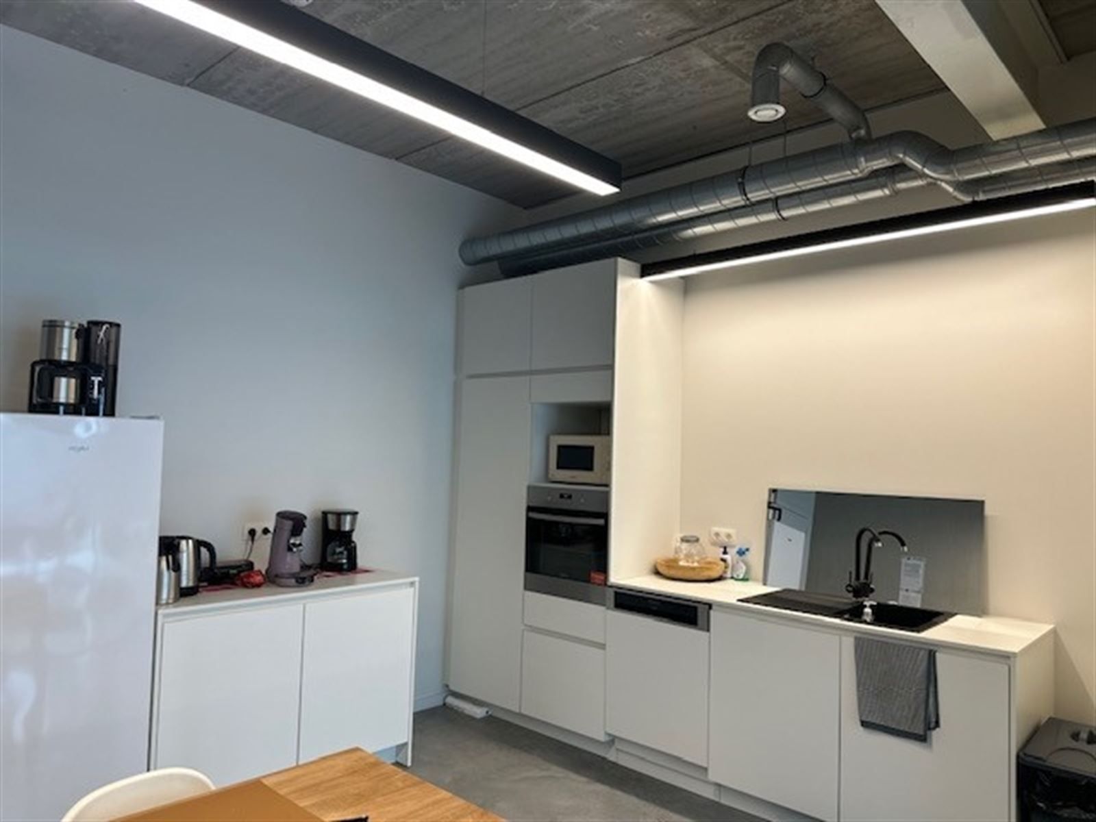 Bedrijfspand  in business park Gate 7 (ultramodern businesspark) foto 20