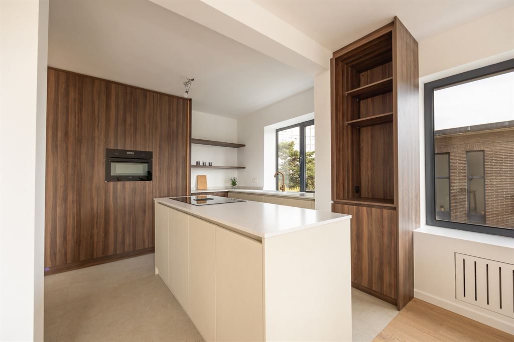 Hoogwaardig gerenoveerd appartement  foto 3