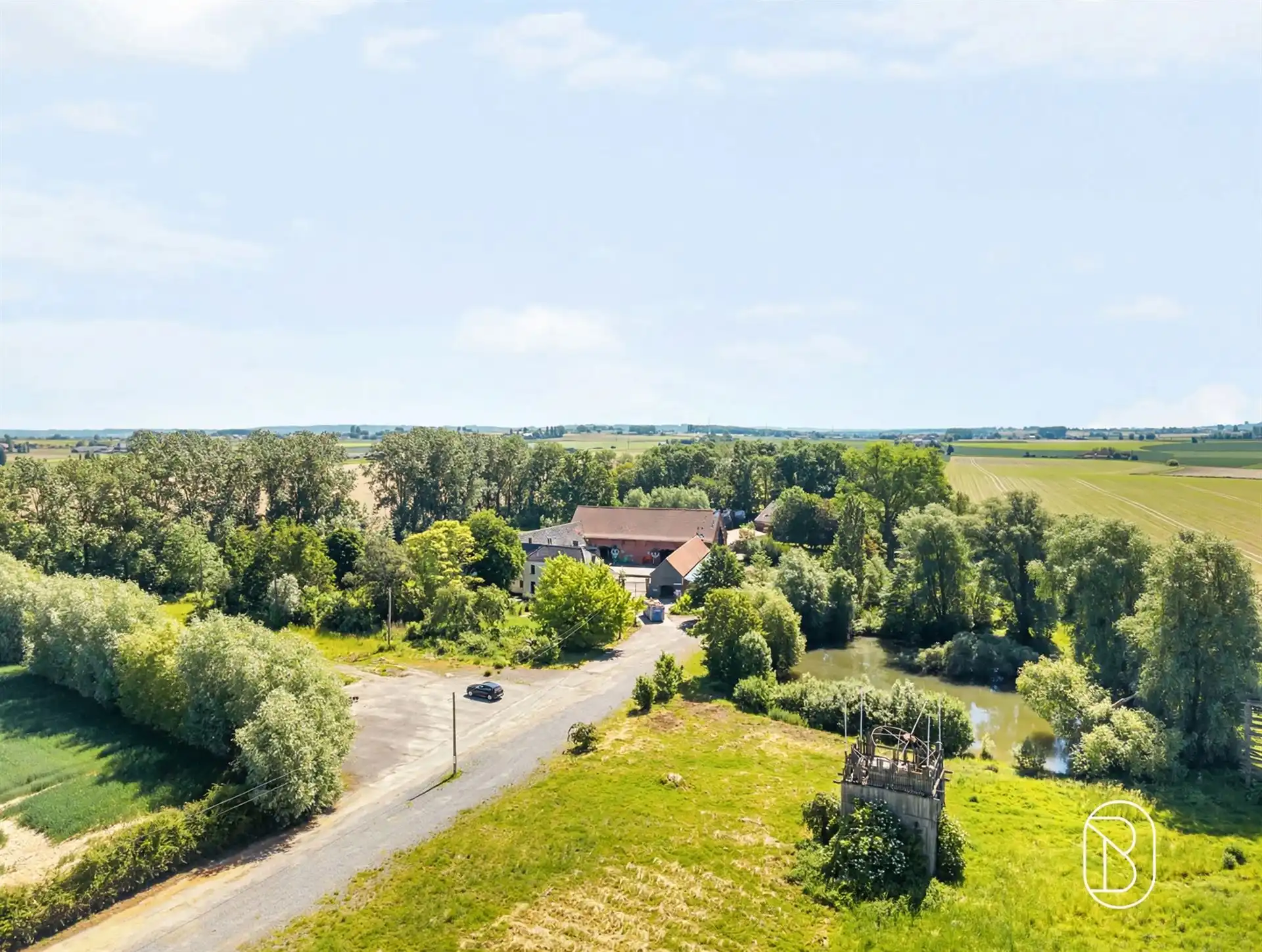 Prachtige vierkantshoeve met uitbatingspotentieel! foto 2