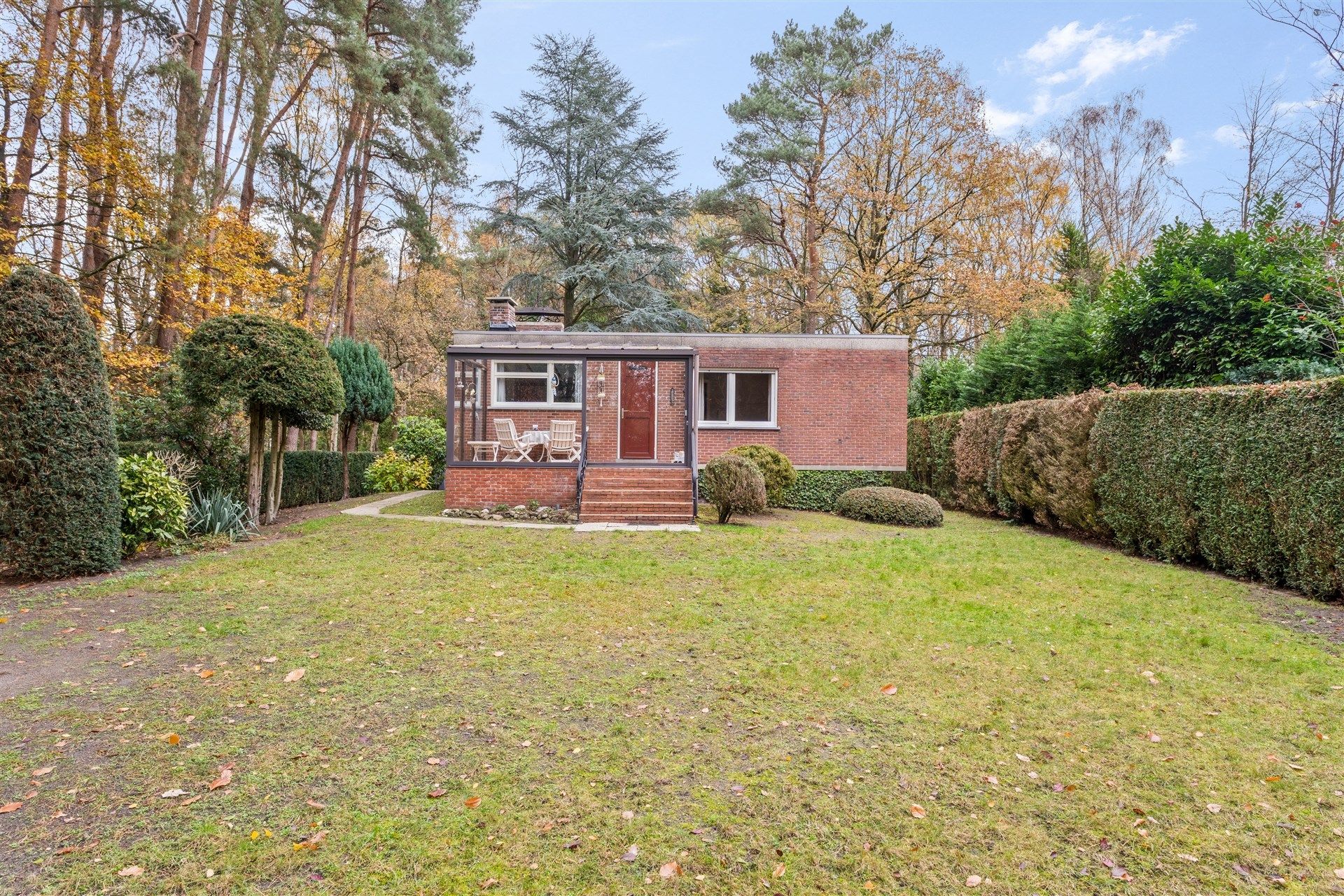 Open bebouwing in groene omgeving foto 25