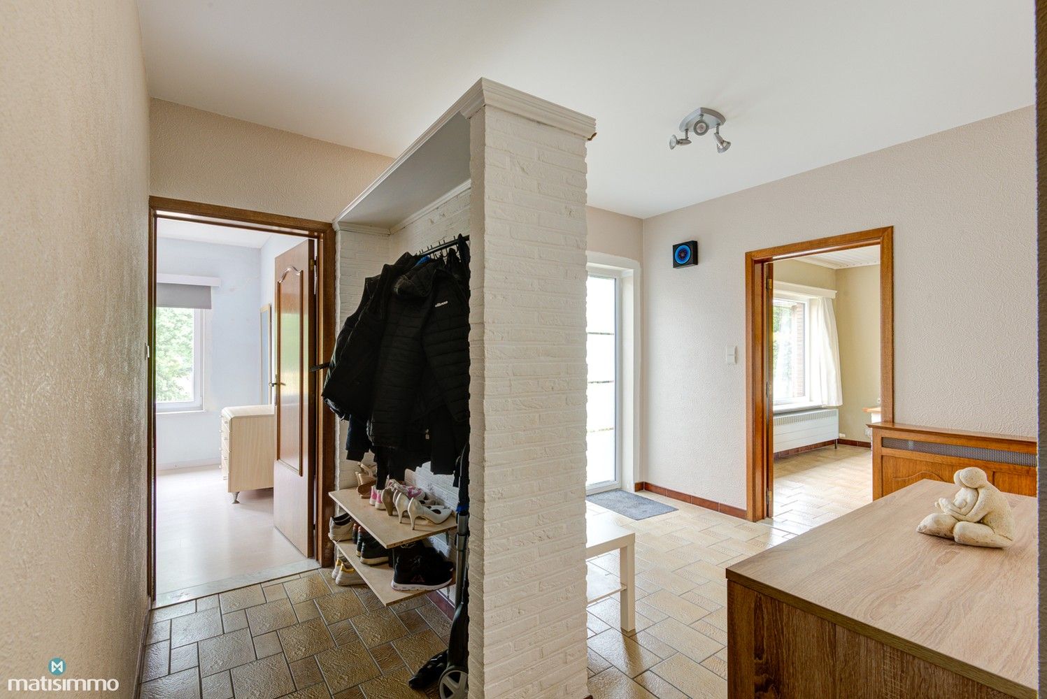 RUIME, GELIJKVLOERSE WONING MET 4 SLAAPKAMERS, INPANDIGE GARAGE EN OMHEINDE TUIN IN ZUTENDAAL foto 11