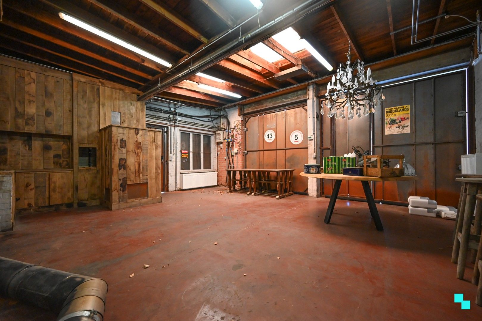 Te renoveren woning met magazijn op zichtlocatie in Izegem foto 14