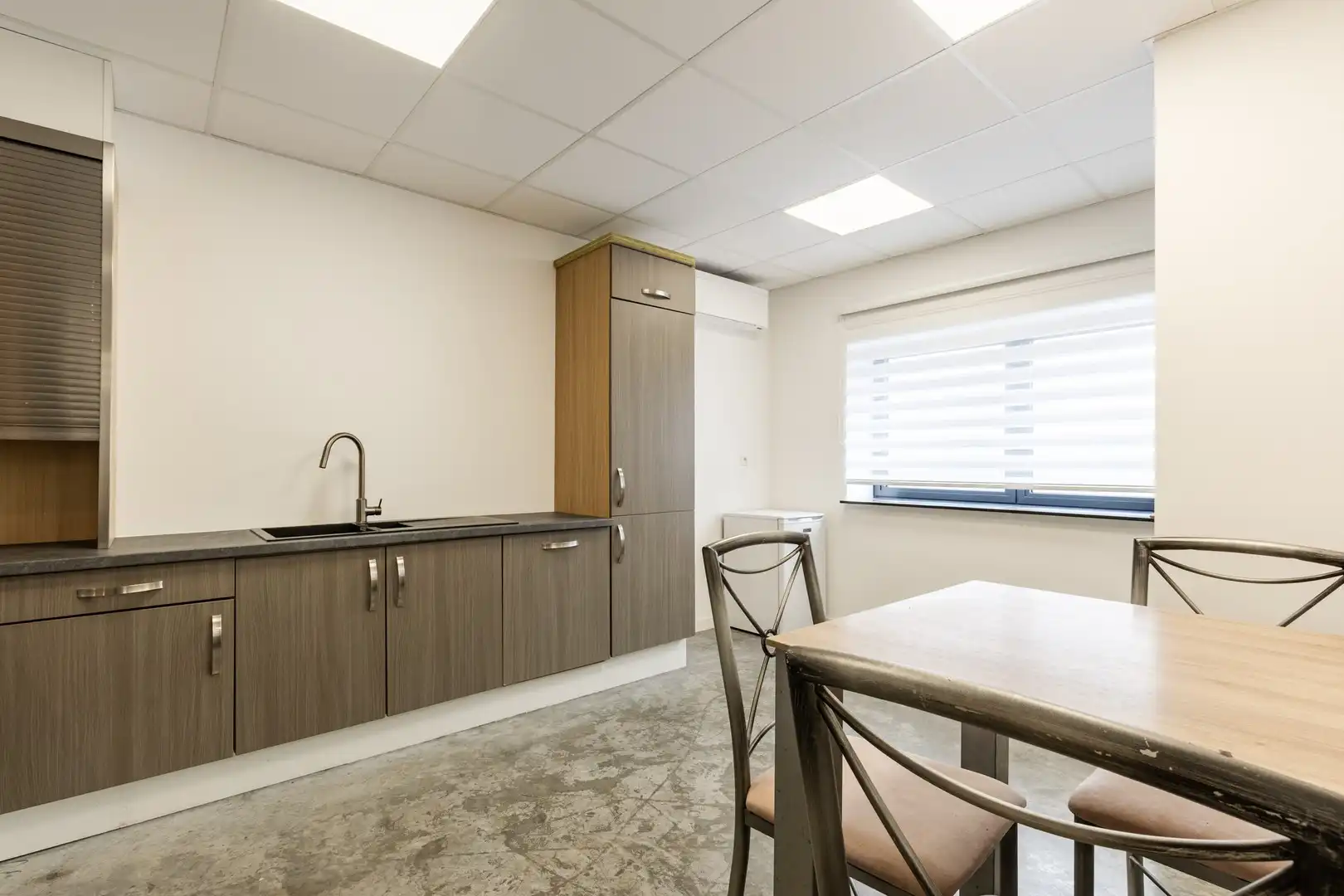 Professionele KMO-unit met magazijn van ca. 512 m² foto 12