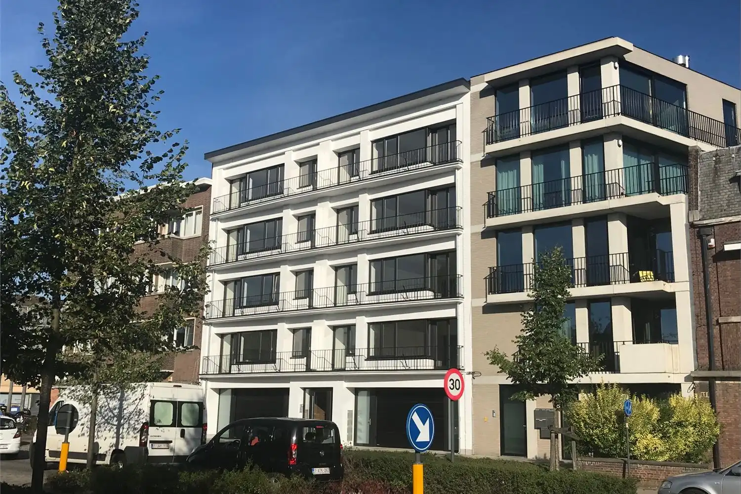 Recent vernieuwd appartement met 2 slk foto 2