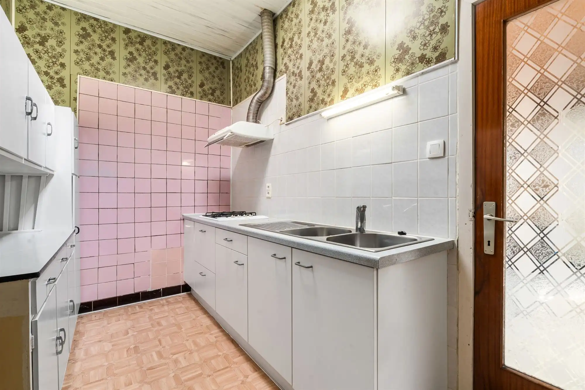 Woning met verrassend grote tuin, te renoveren foto 9