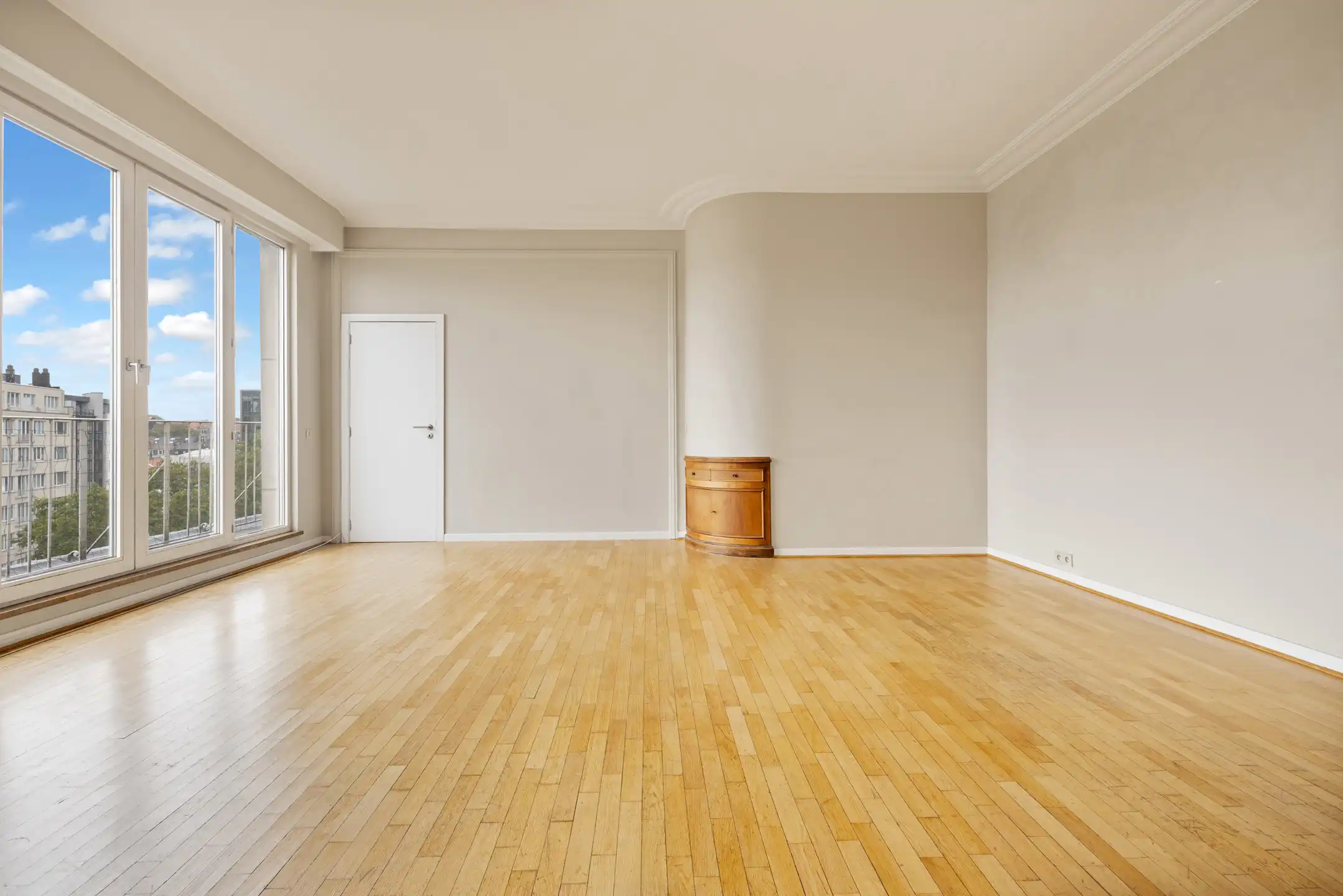 Appartement met 4 slaapkamers aan de Louizalaan foto 4