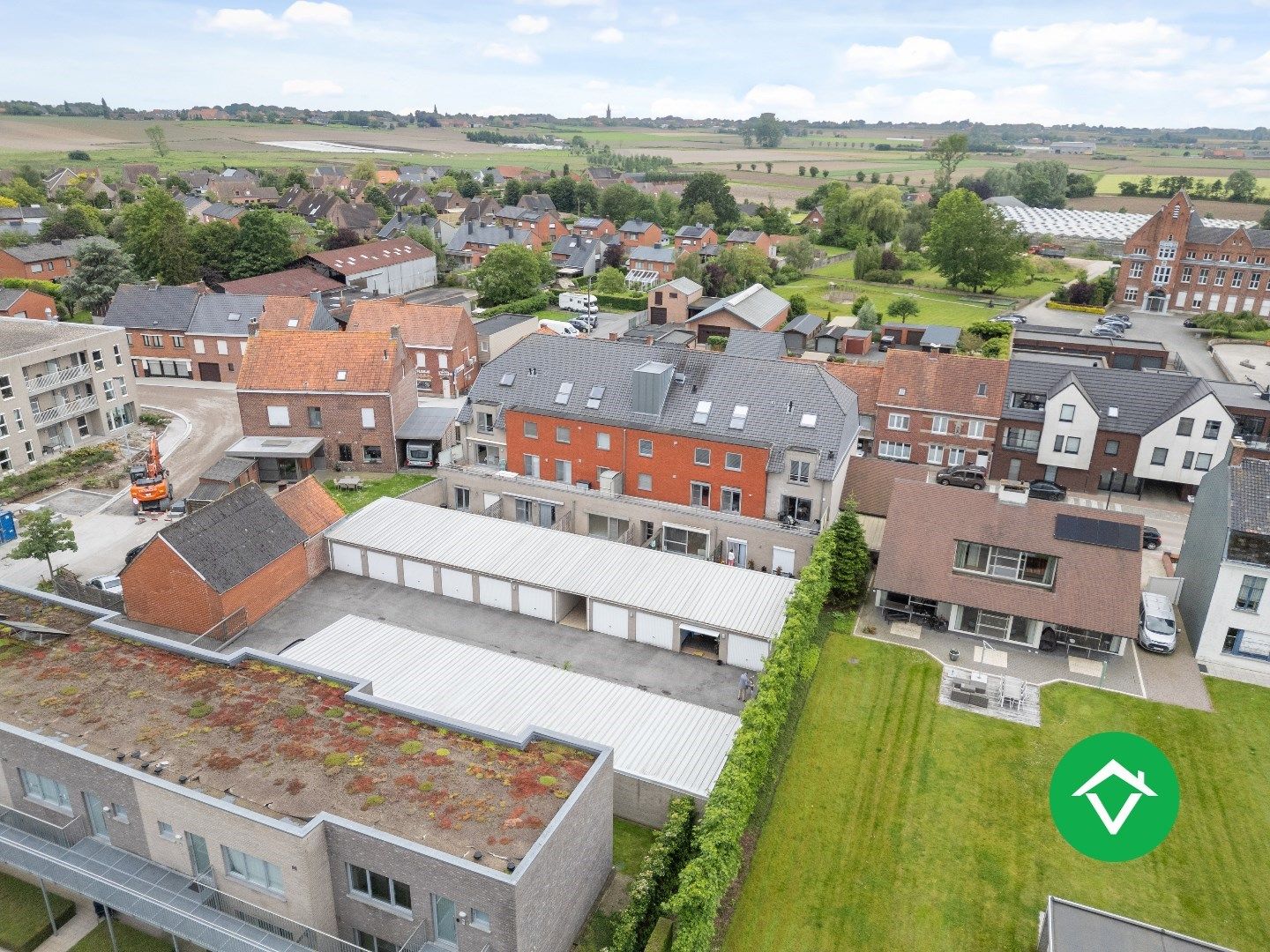 Appartement met twee slaapkamers, terras en garage te Gits foto 22