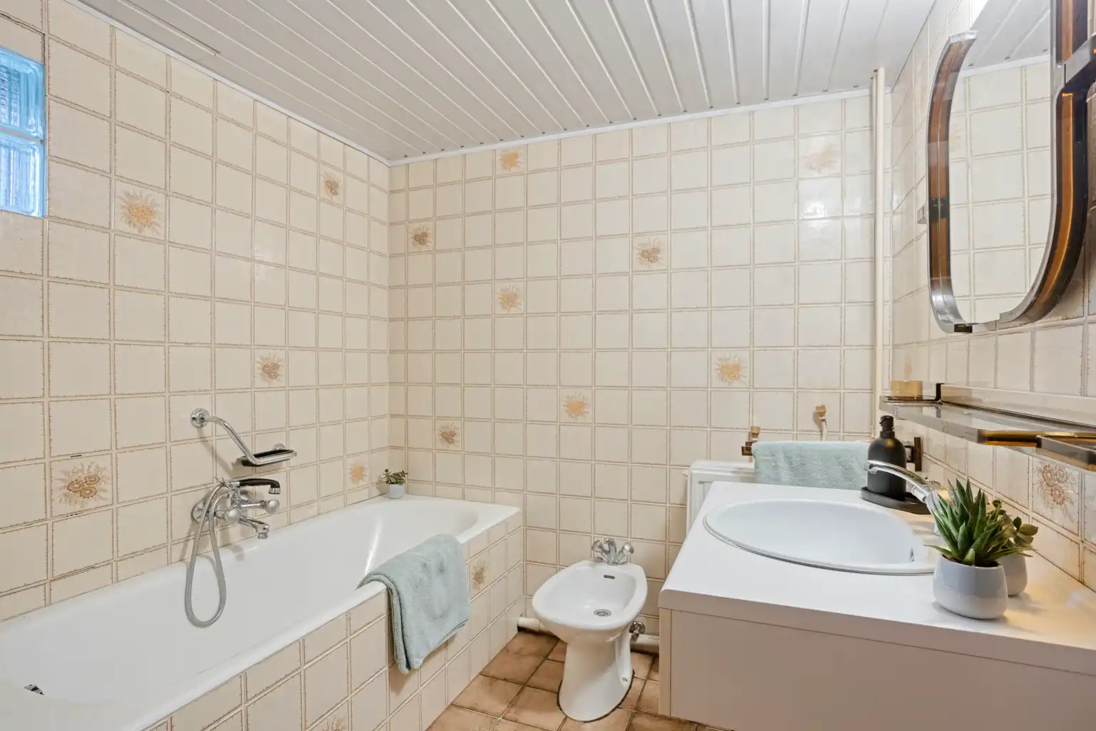  KARAKTERVOLLE DUBBELWOONST IN EEN DOODLOPENDE STRAAT  foto 13