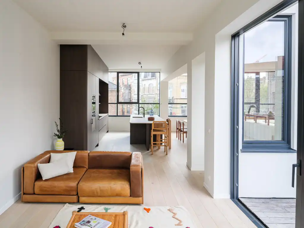Uniek townhouse-appartement met o.m. 4 slaapkamers, 3 badkamer en een ruim terras. foto 9