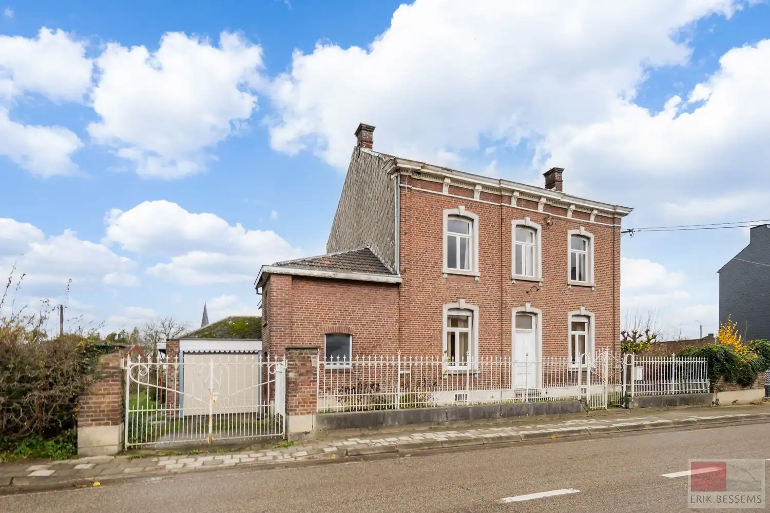 Hoofdfoto van de publicatie: Huis te koop