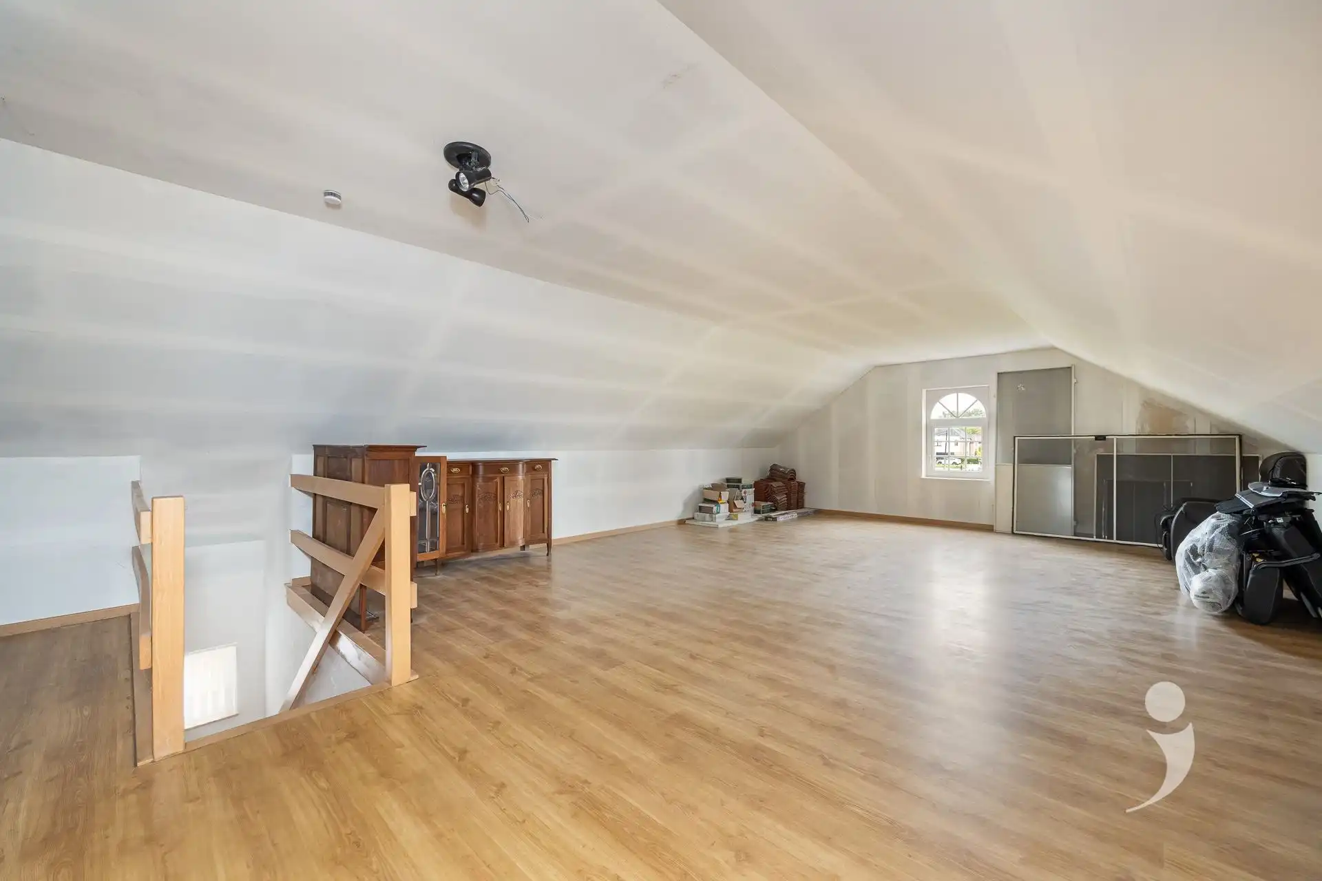 Instapklare woning met grote tuin en zicht op de velden! foto 21