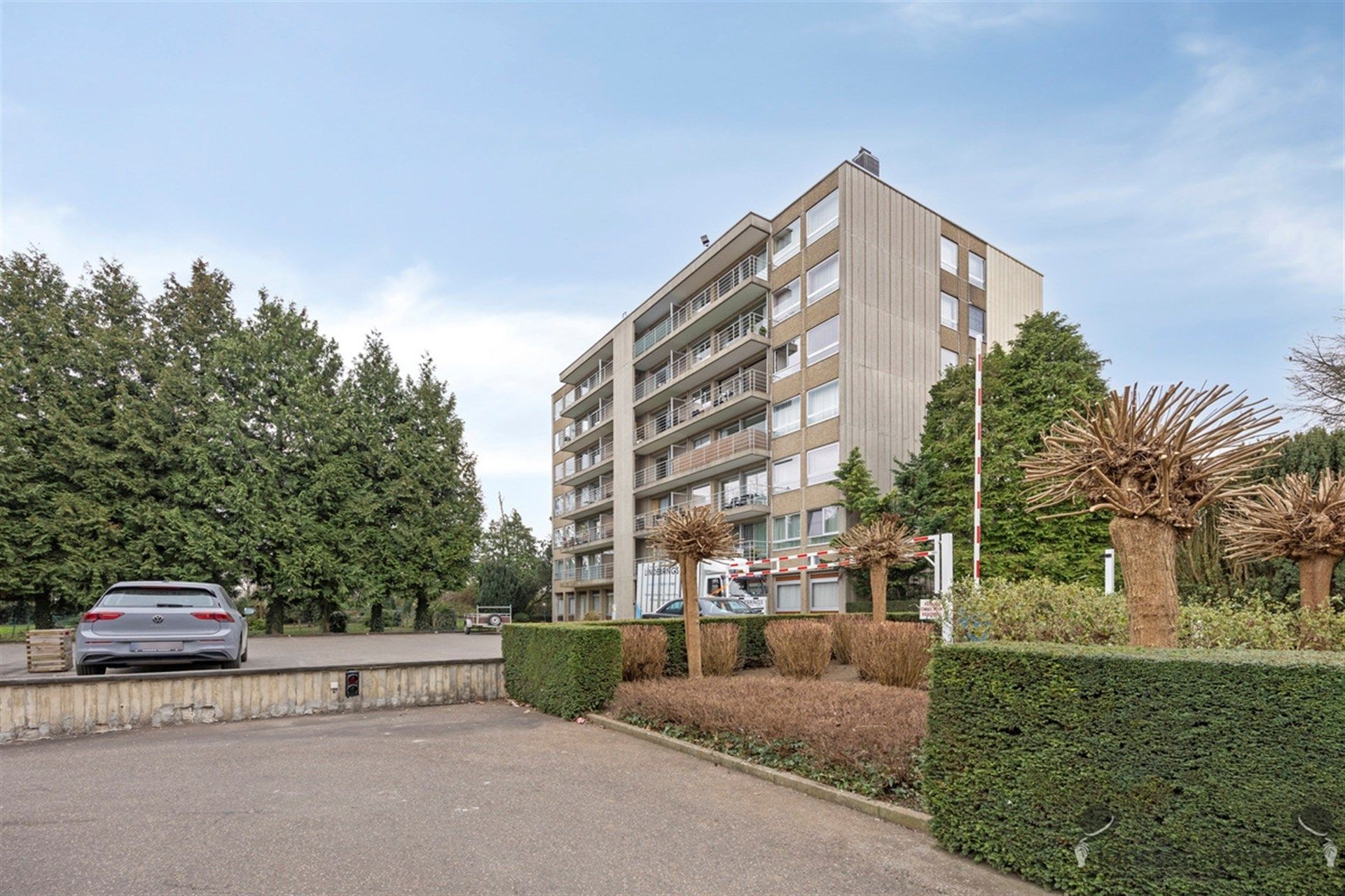 appartement foto {{pictureIndex}}