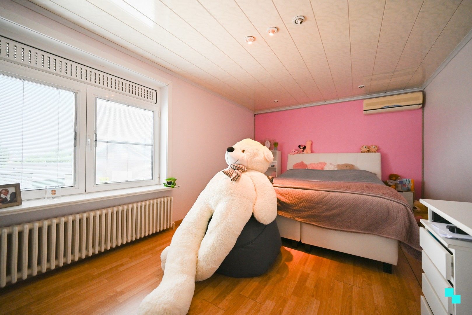 Verrassend ruime woning met 4 slaapkamers te Roeselare foto 25