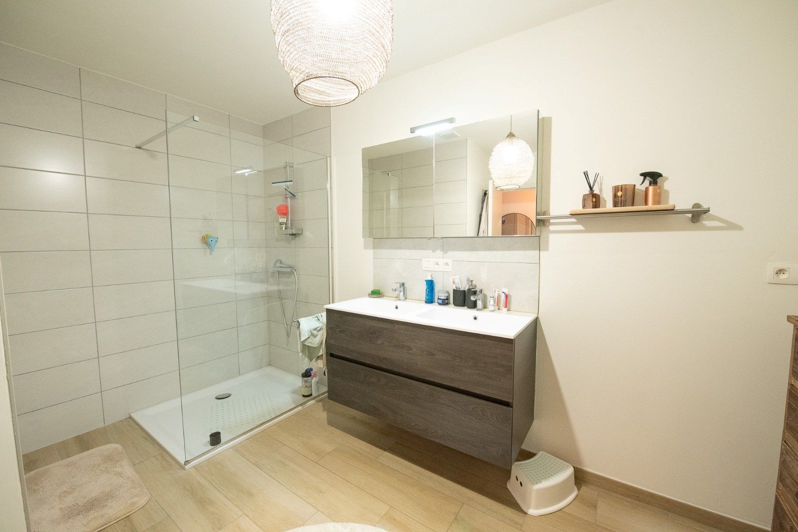 Prachtig gelijkvloers appartement  TE HUUR vlakbij park Baron Casier. foto 10