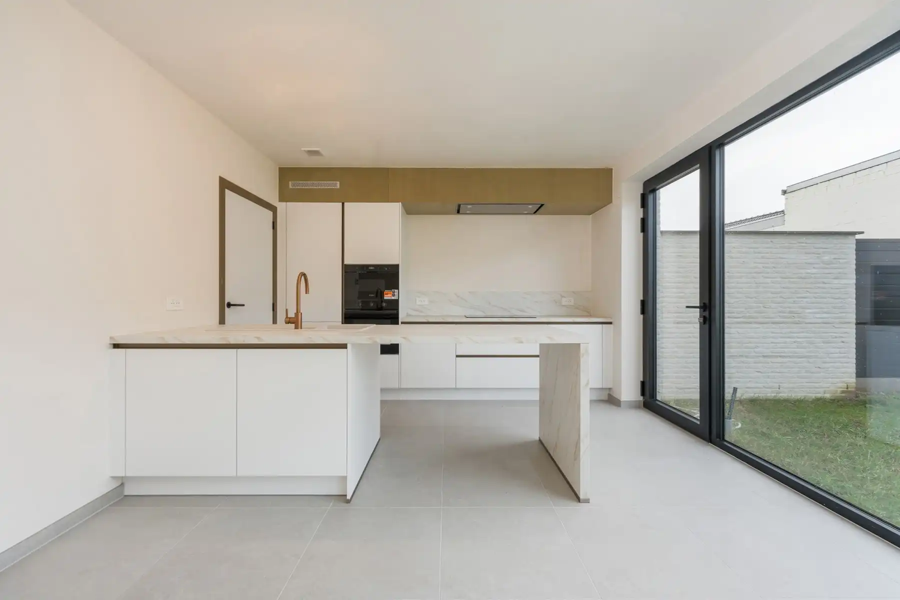 Moderne nieuwbouwwoning foto 2