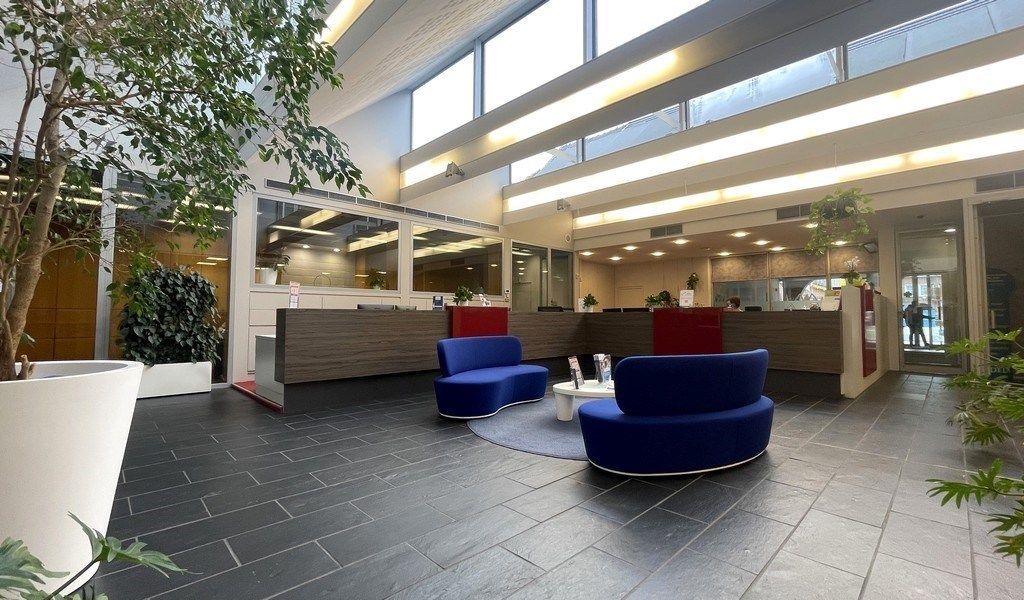 Handelspand te huur in het commercieel centrum van Schoten foto 2