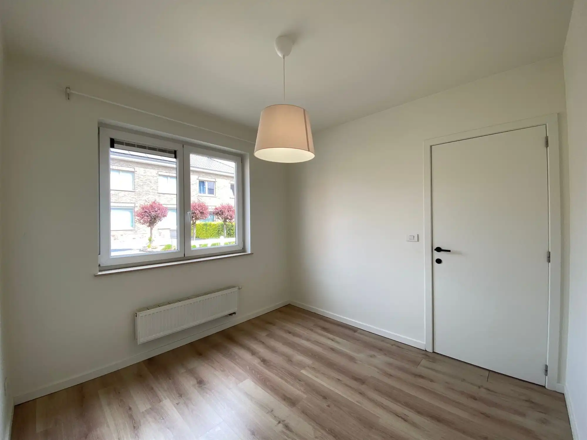 Gelijkvloers appartement met 2 slaapkamers en autostaanplaats  foto 10