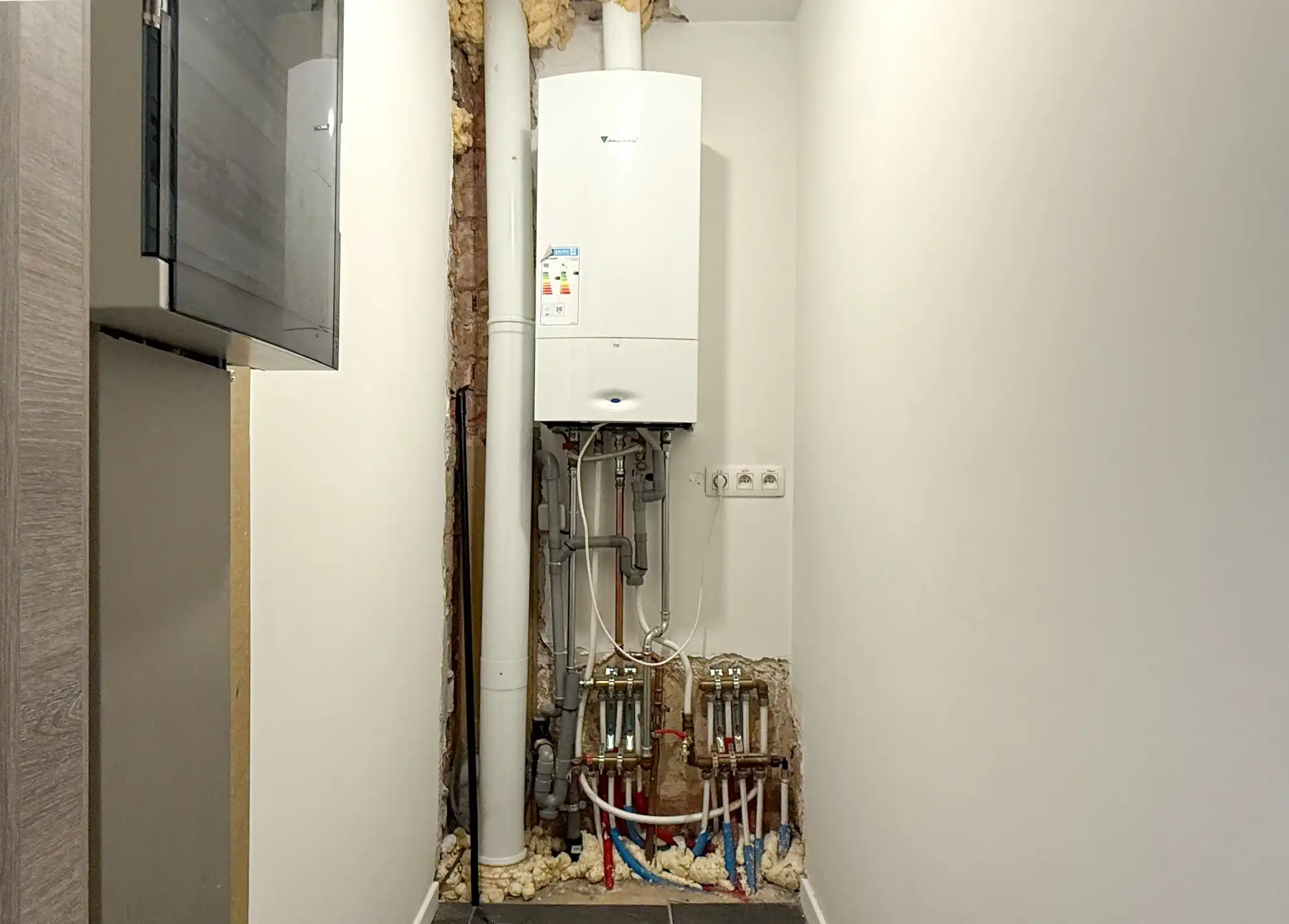 Appartementsgebouw met twee appartementen - opbrengsteigendom foto 4