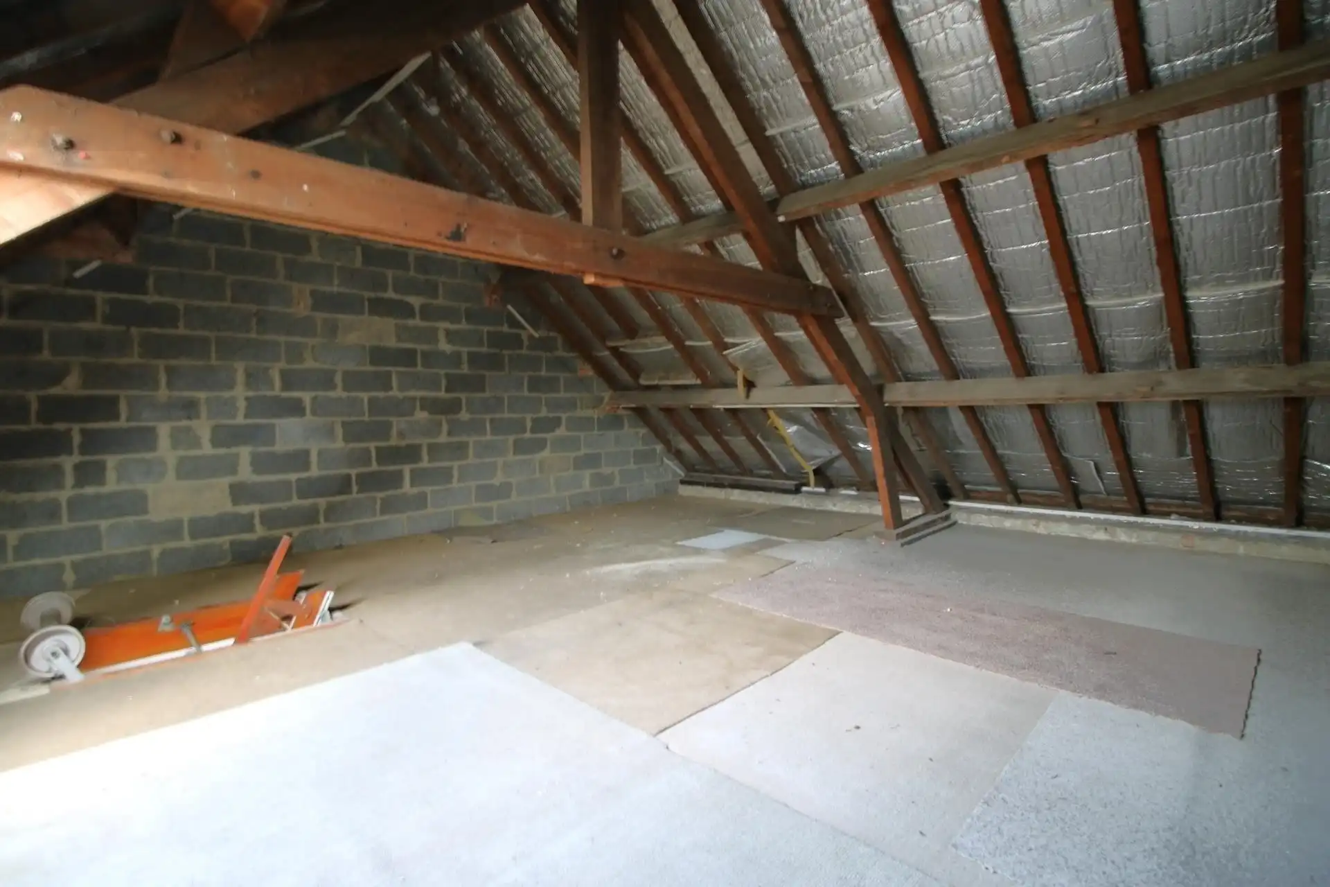 Gerenoveerde woning met tuin in rustige buurt foto 22