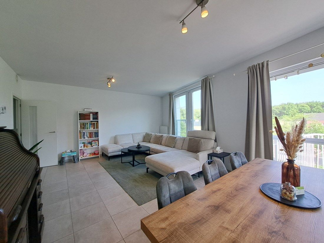 Mooi appartement op de 2de verdieping te Genk foto 2