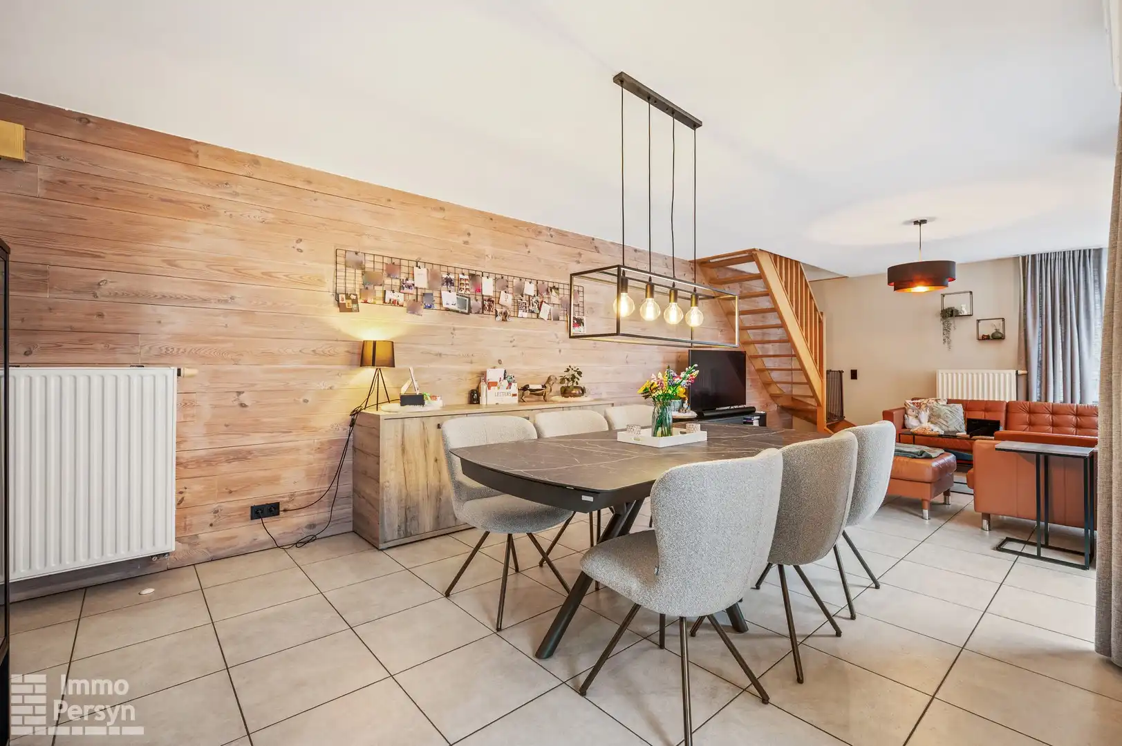 Instapklaar duplexappartement met 2 slpks en staanplaats te Diest foto 4