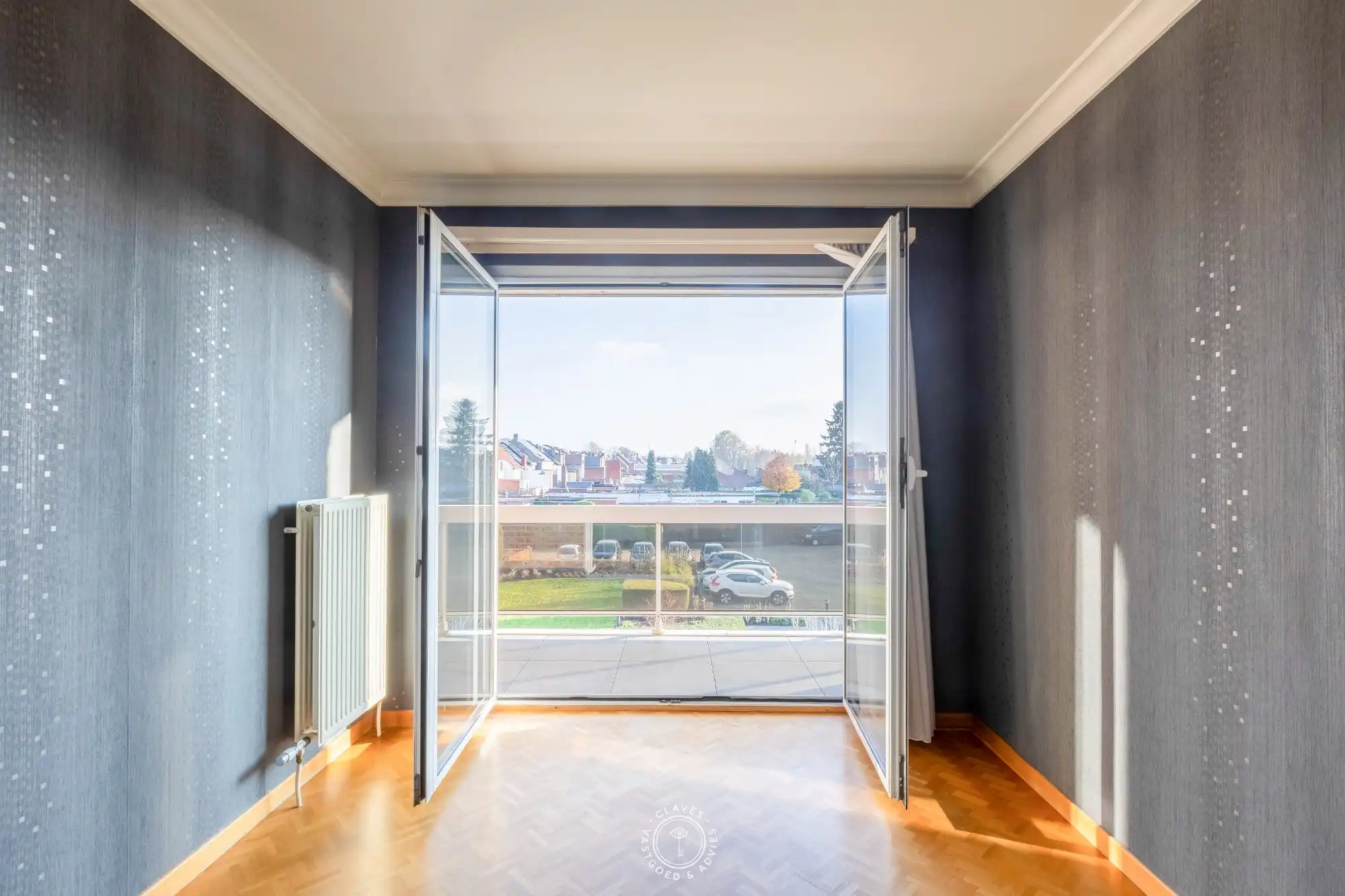 Centraal gelegen appartement met drie slaapkamers en veel lichtinval foto 14