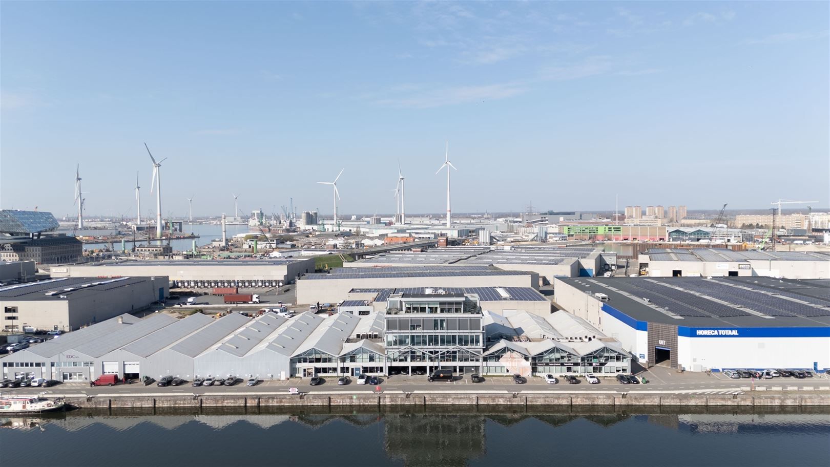 Mooi ingerichte kantoren nabij het Eilandje foto {{pictureIndex}}